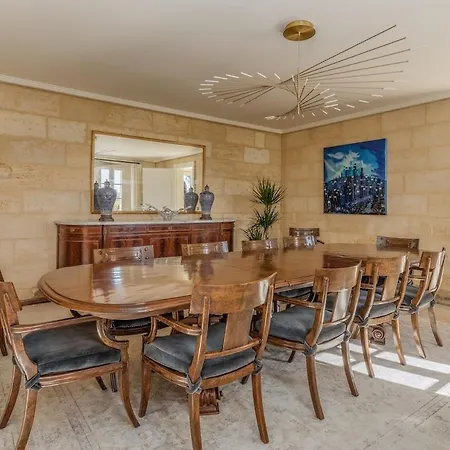 Chateau Paquillon בית נופש *