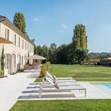 Chateau Paquillon בית נופש *