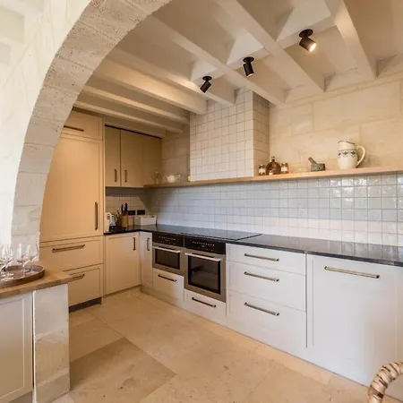Chateau Paquillon בית נופש מונטן